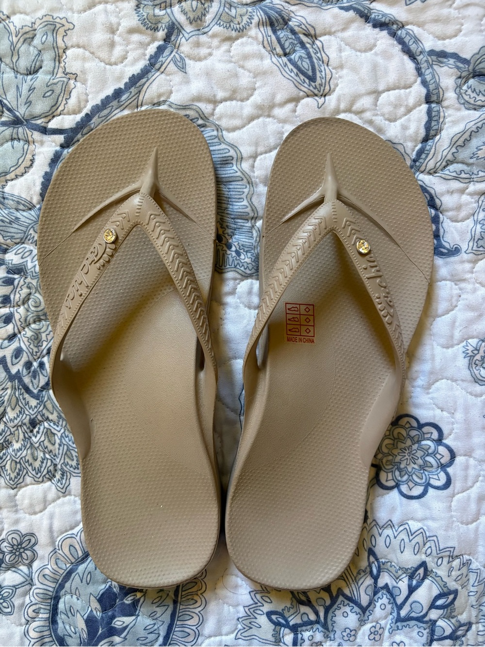Archies Tan Flip Flop Sandals - 9